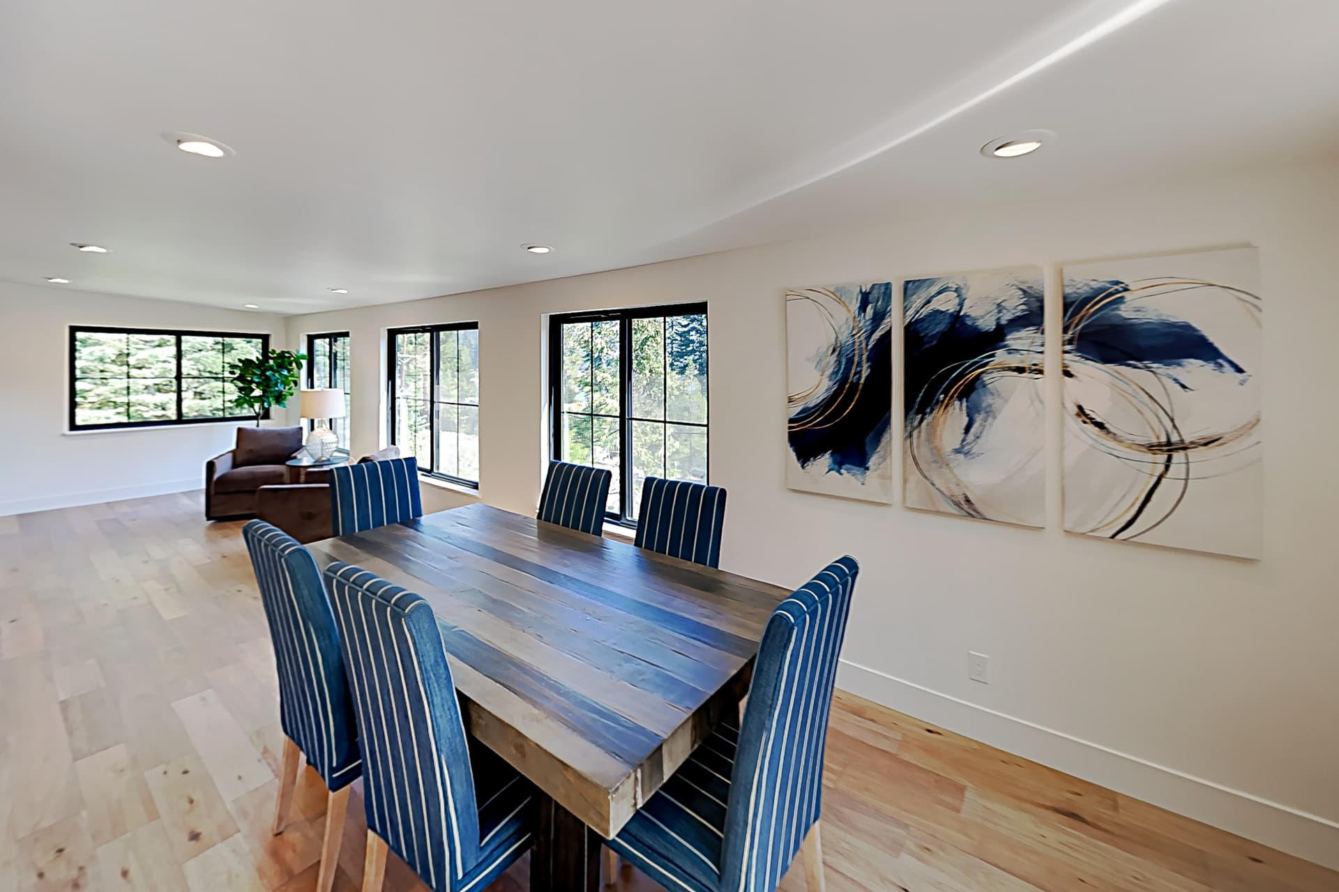 North Lake Adventure House - Image 7