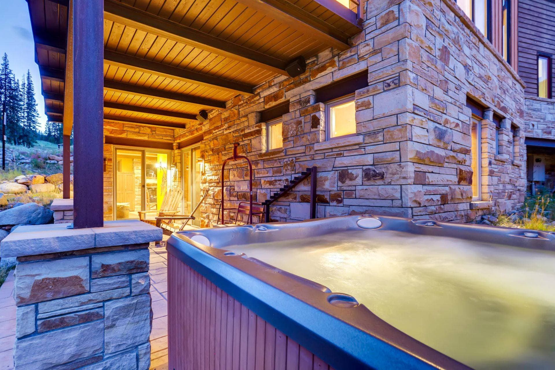 Warming Hut - Image 6