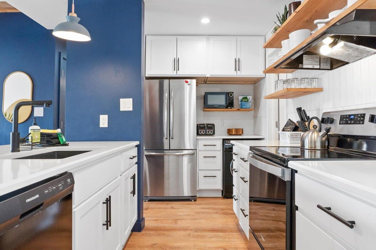 Nordic Mountain Haven - Image 4