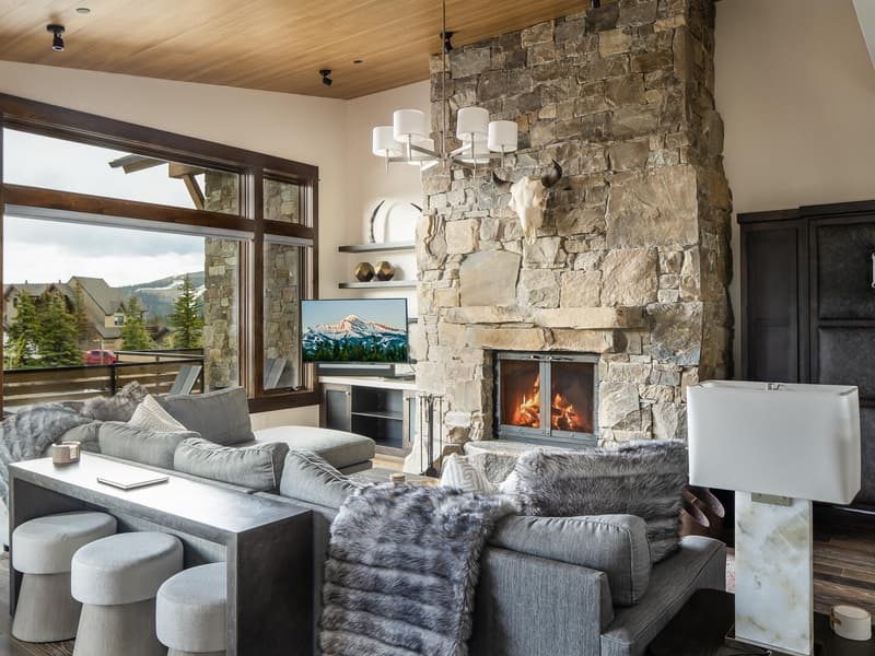 Lodgeside Home - Image 1