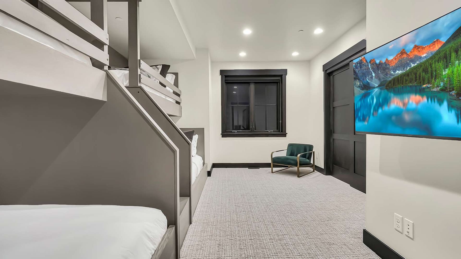 Grande Vistas Estate - Image 68