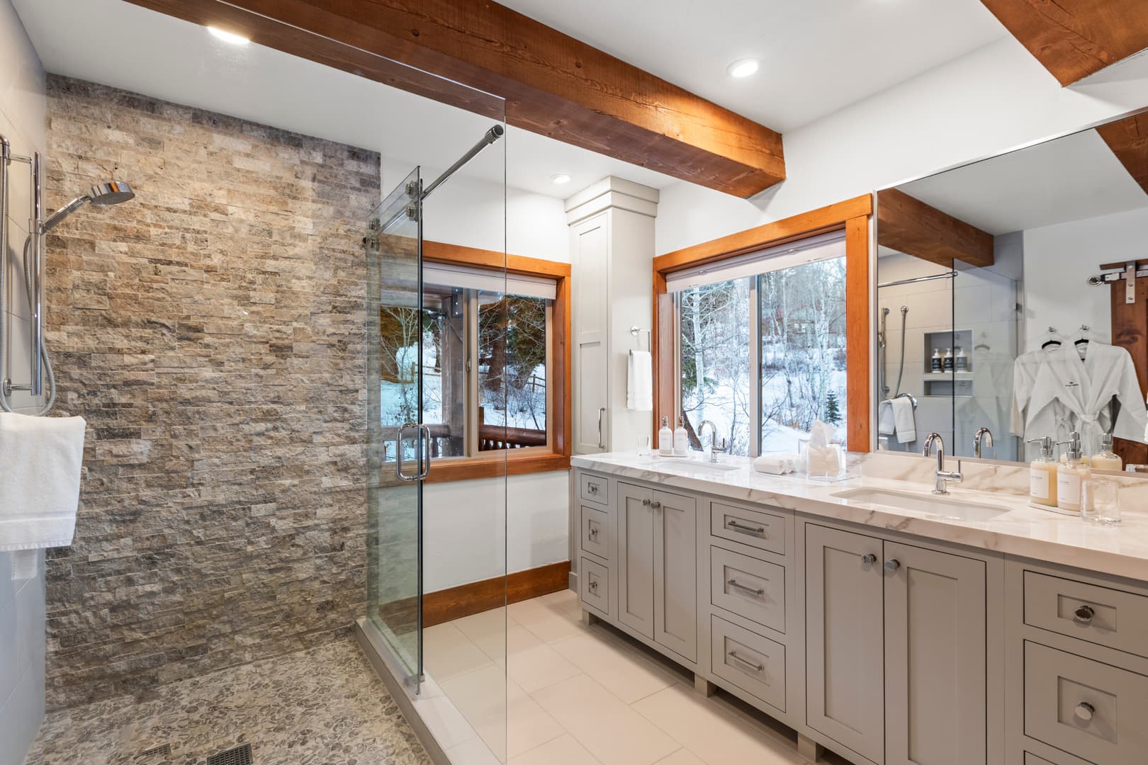 Unforgotten Utopia - Image 41