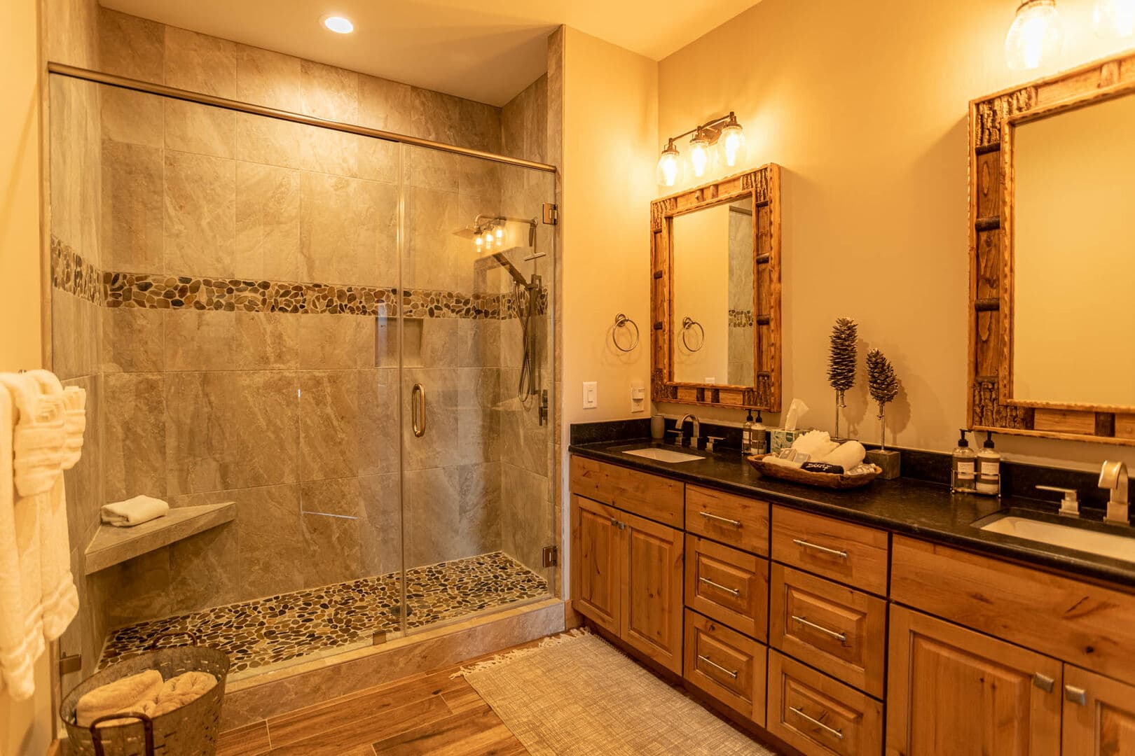 Lazy Bear Home - Image 22