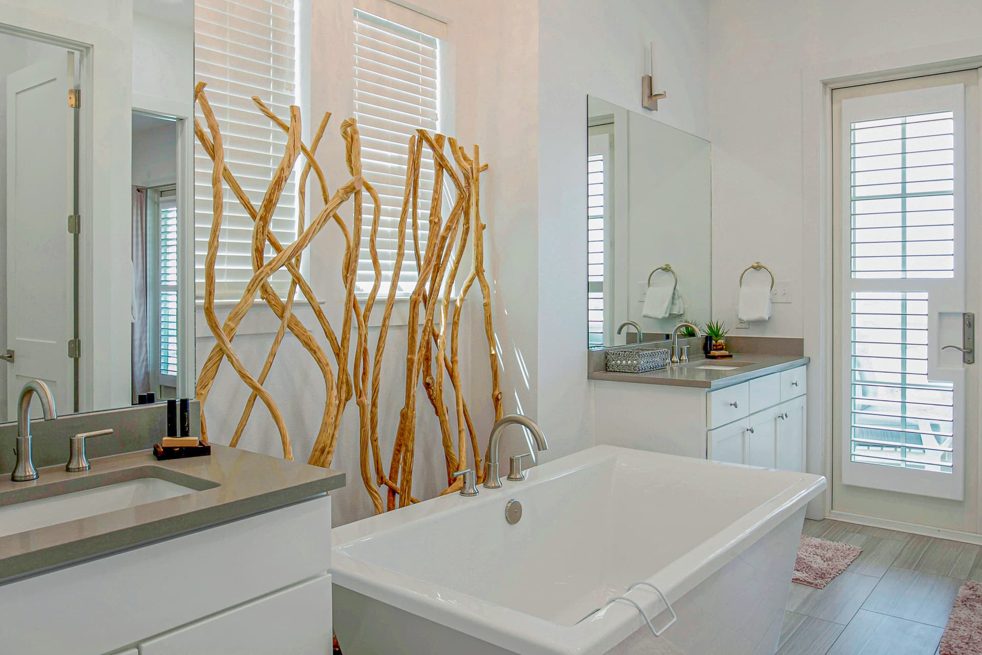 Grey Pelican Place - Image 21