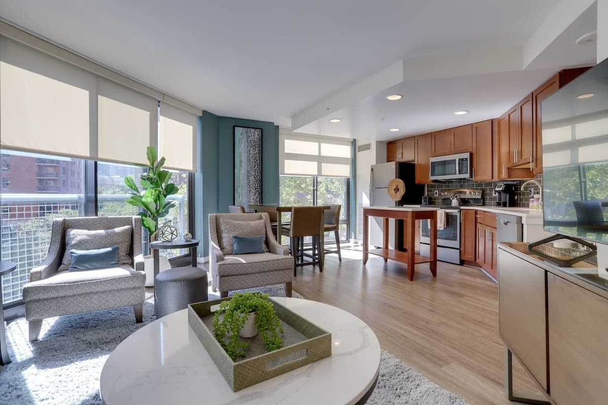 Red Brick Residence - Image 2