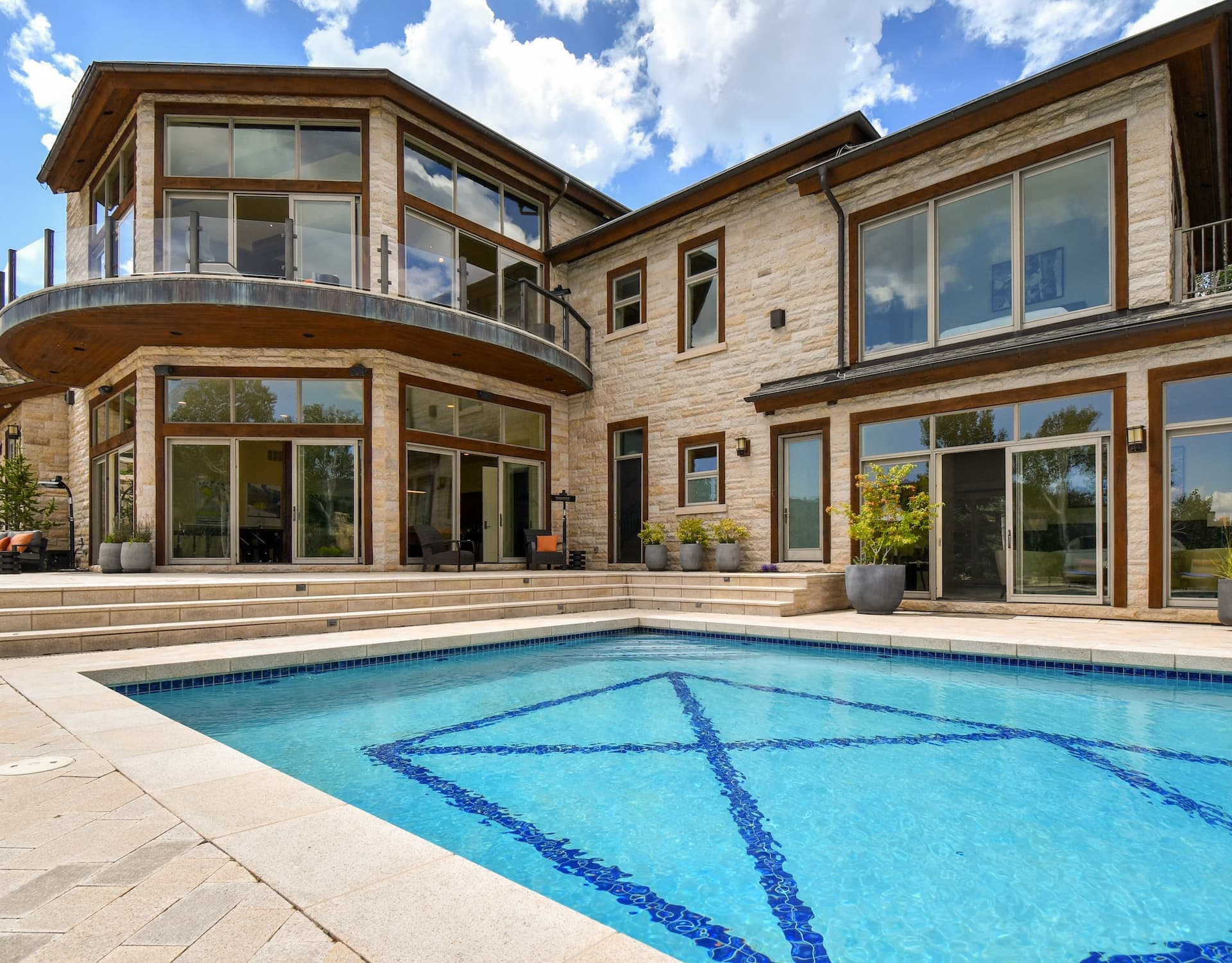 Sky Villa - Image 52