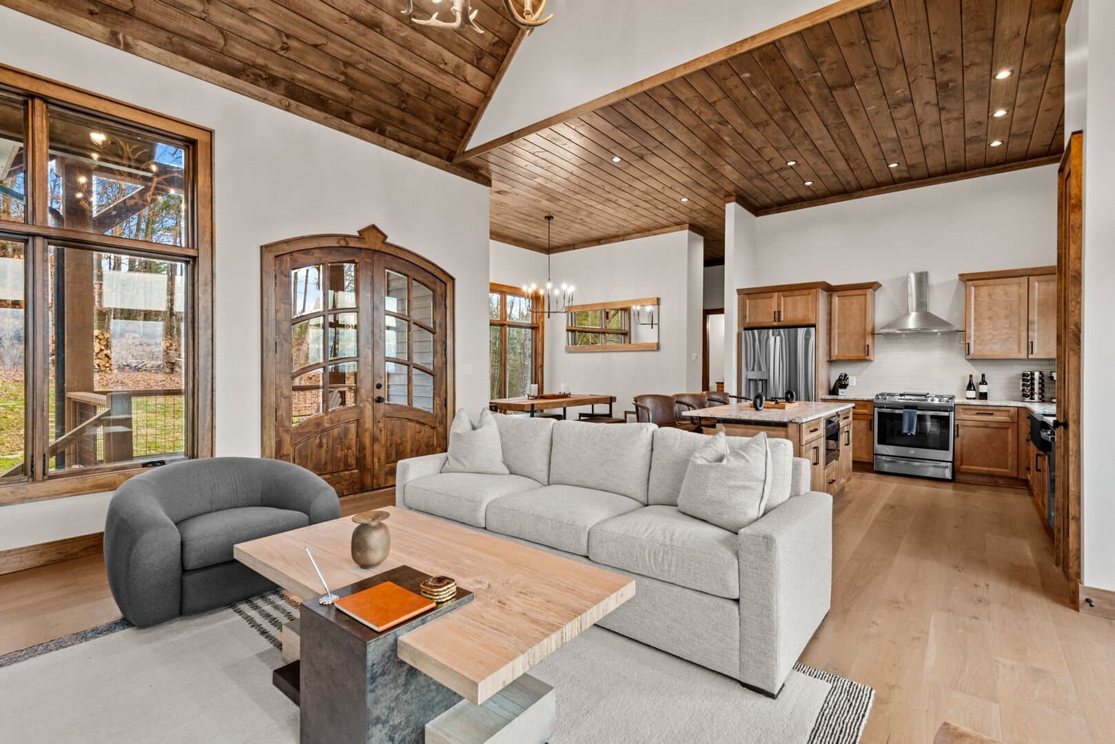 Dire Wolf at Eagles Nest - Image 10