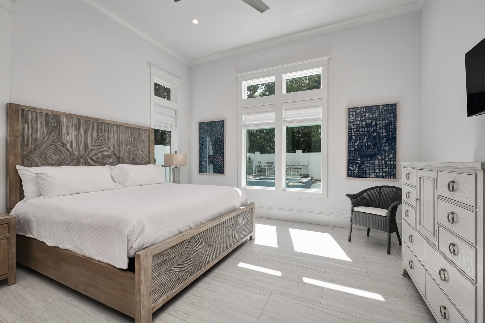 Social Manor - Image 21