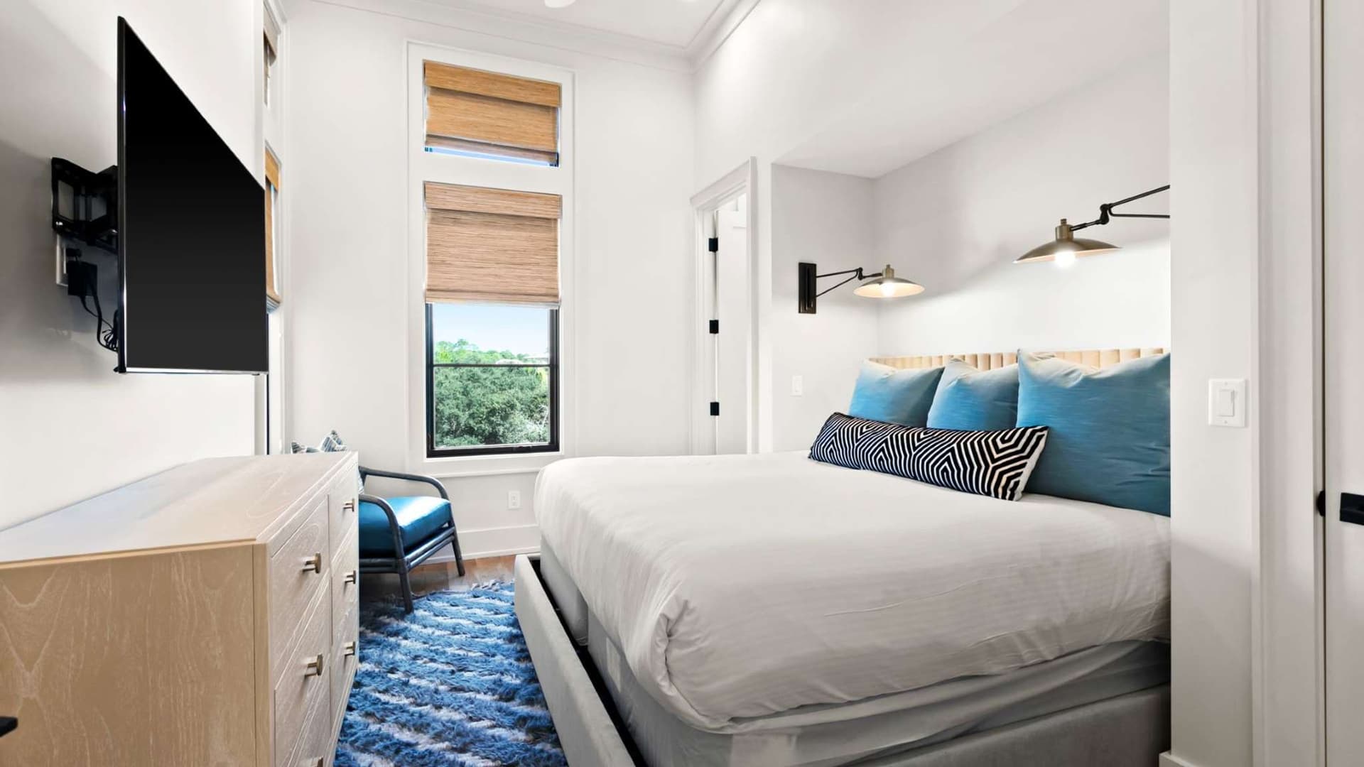 Lakeview Drive - Image 56