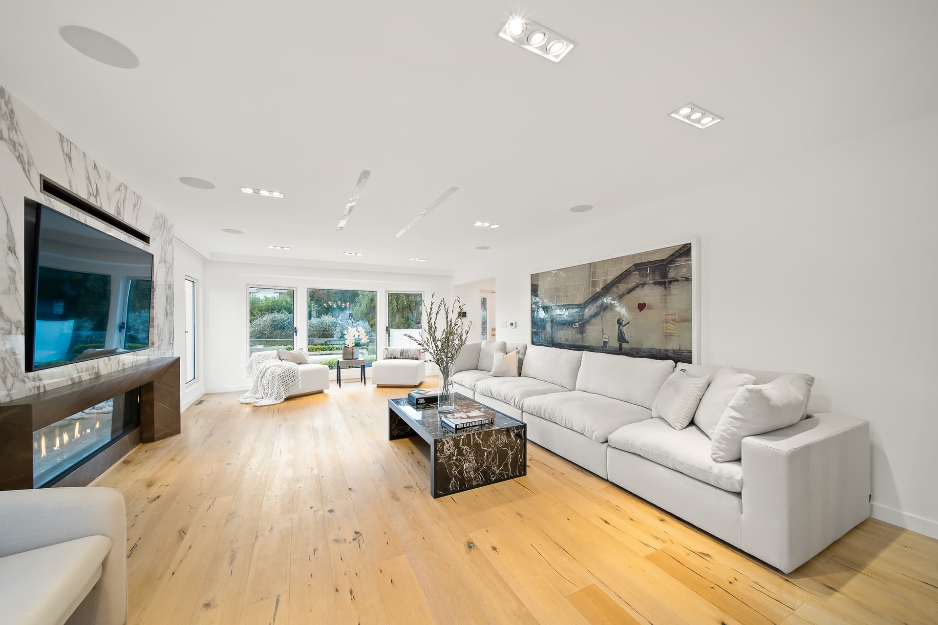 London Villa - Image 3