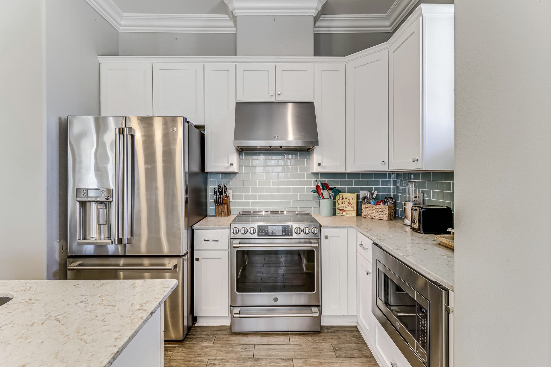 Blue Sea Gate Residence - Image 2