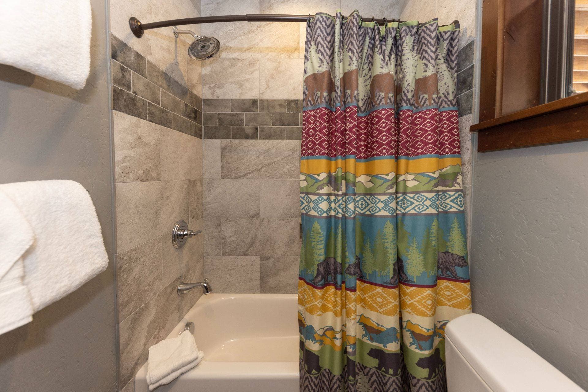 Pine Ridge Cabin - Image 27