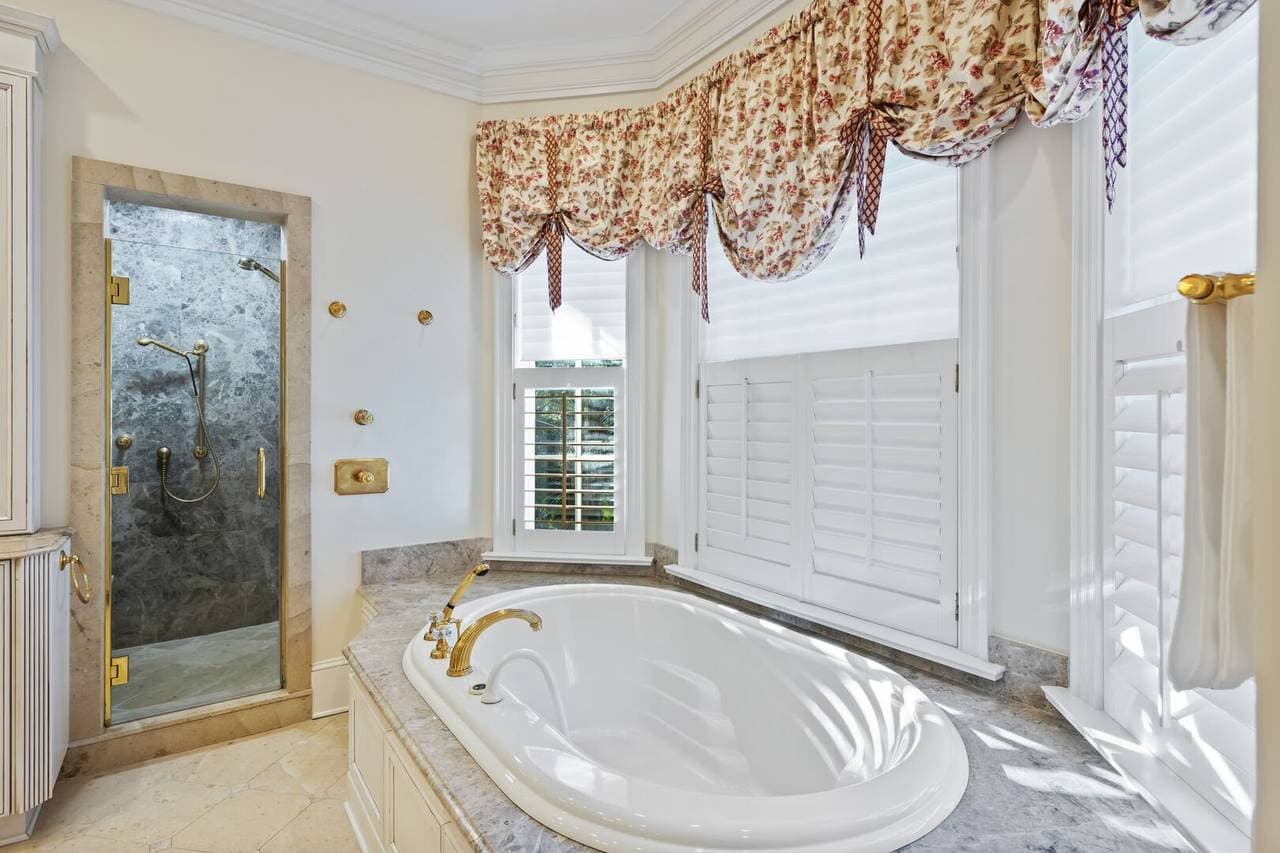 Yellow Throat Lane - Image 37