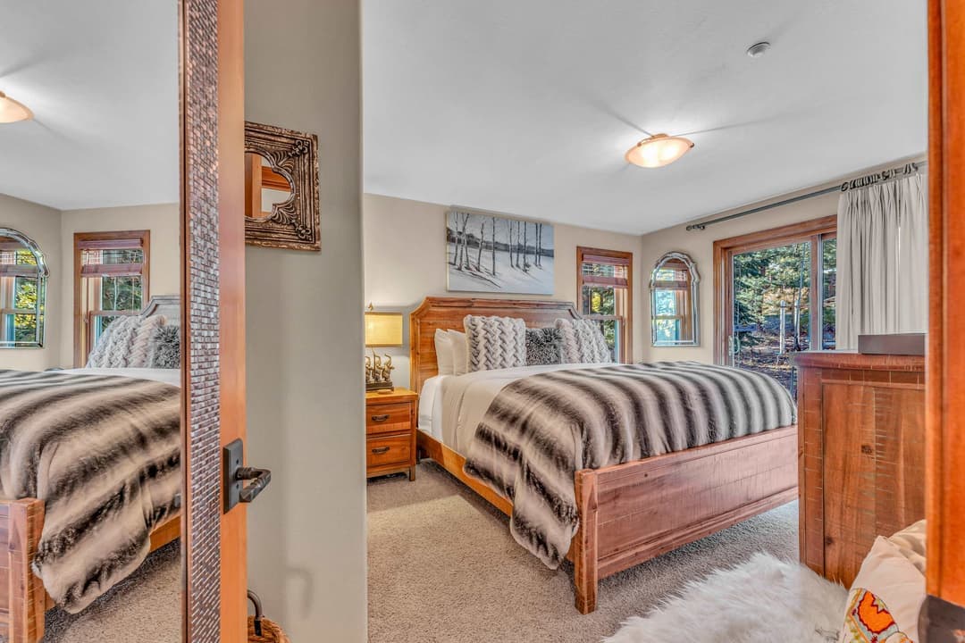 Olympic Valley Getaway - Image 22