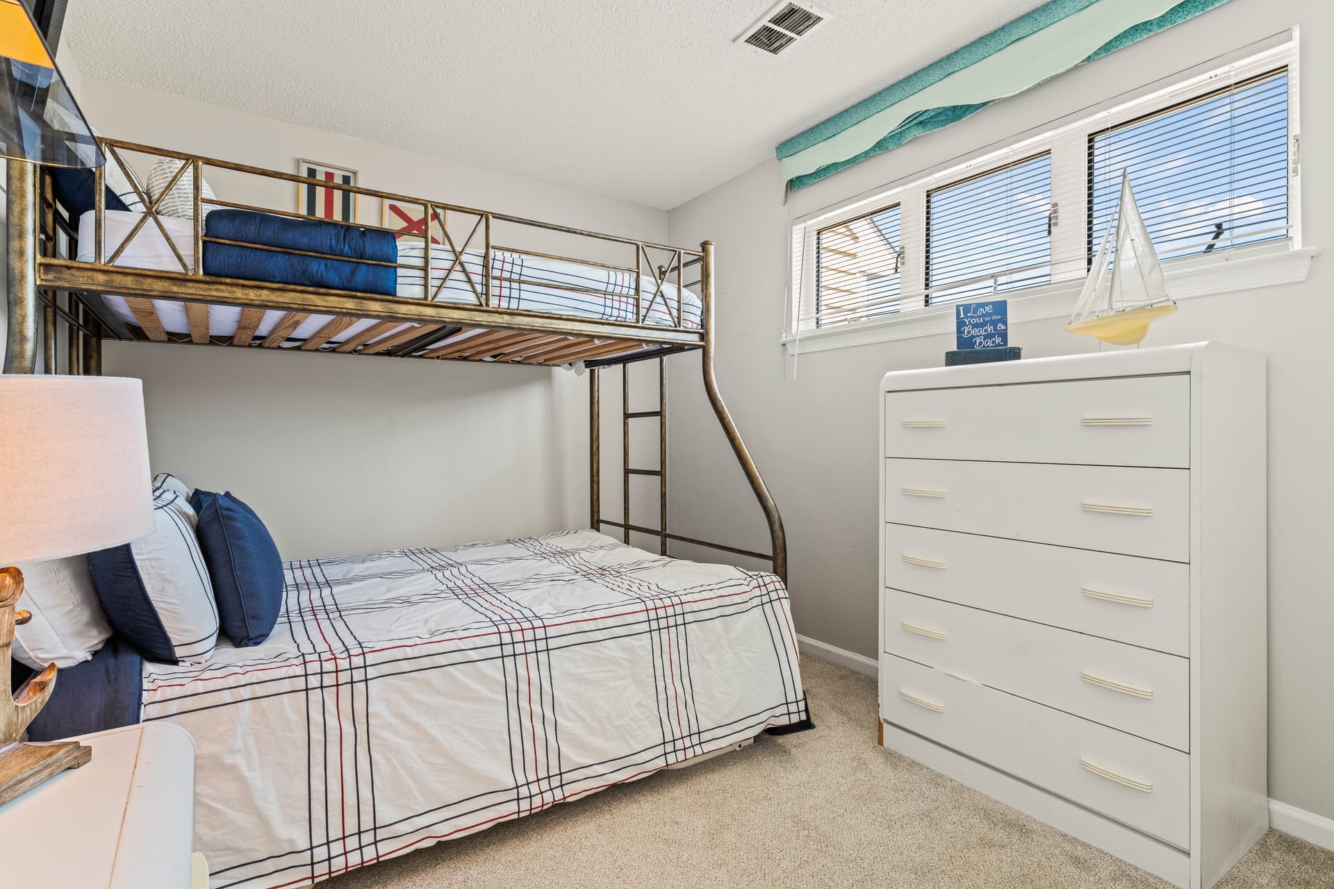 Sun of a Beach Home - Image 16