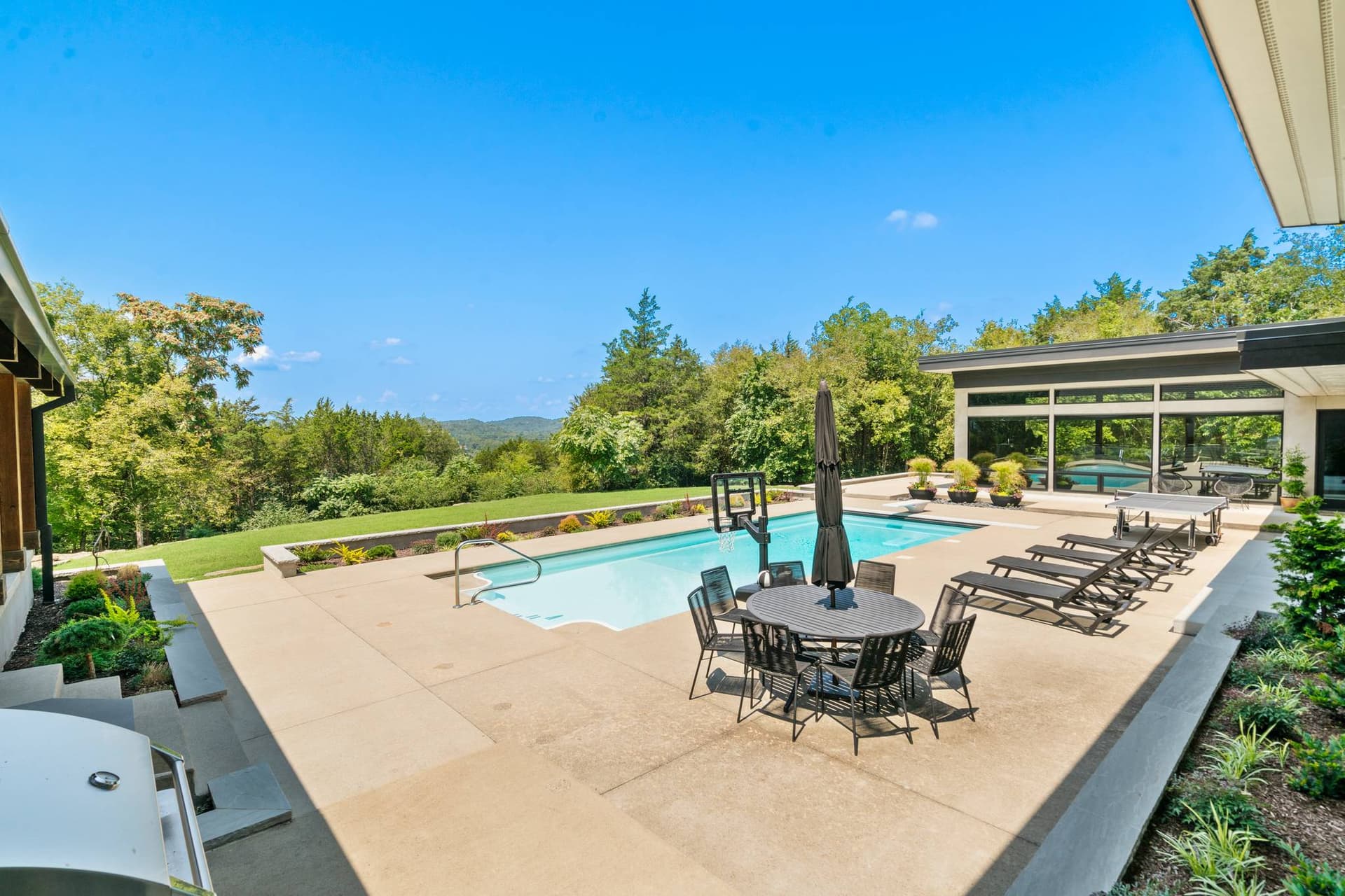 Nashville Sanctuary - Image 3