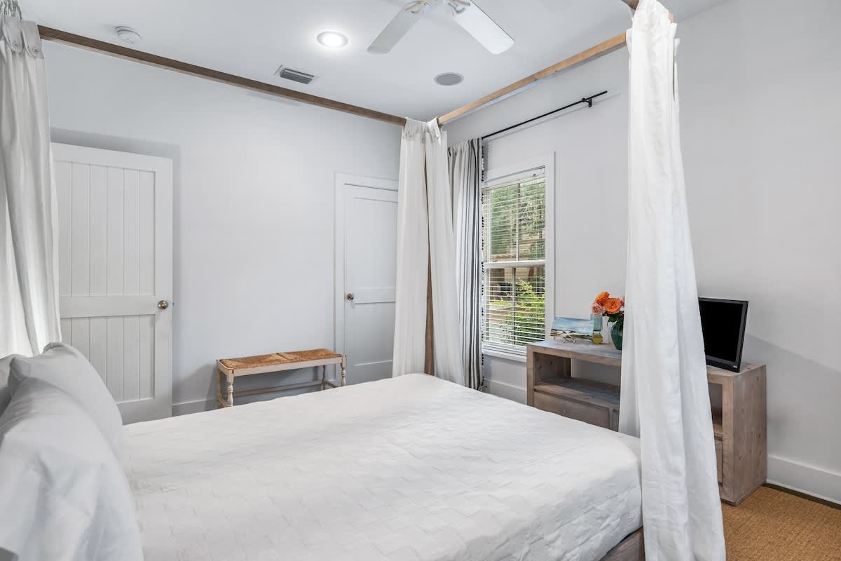 Story House - Image 10