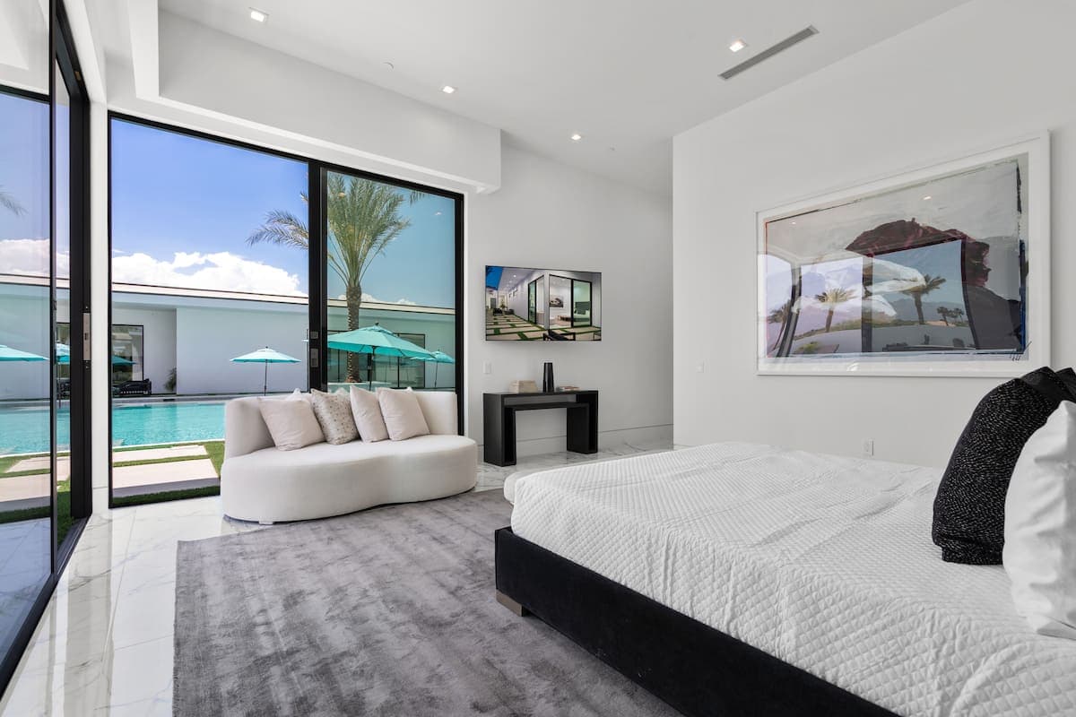 Bravo Villa #12 - Image 15