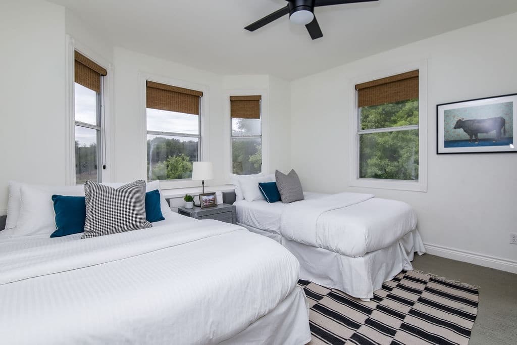 Hill Country Hideaway - Image 31