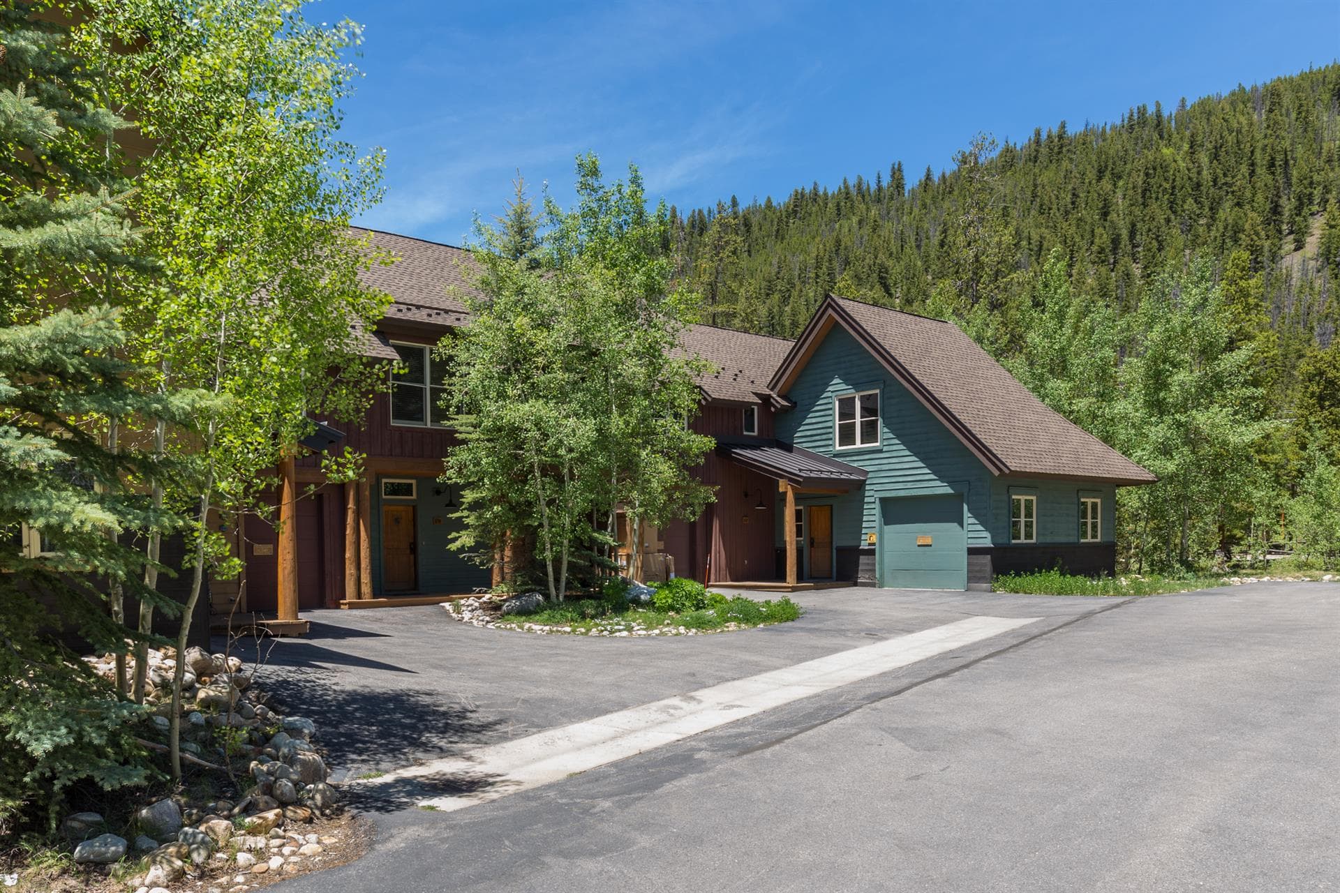 Alpine Vista Haven - Image 26