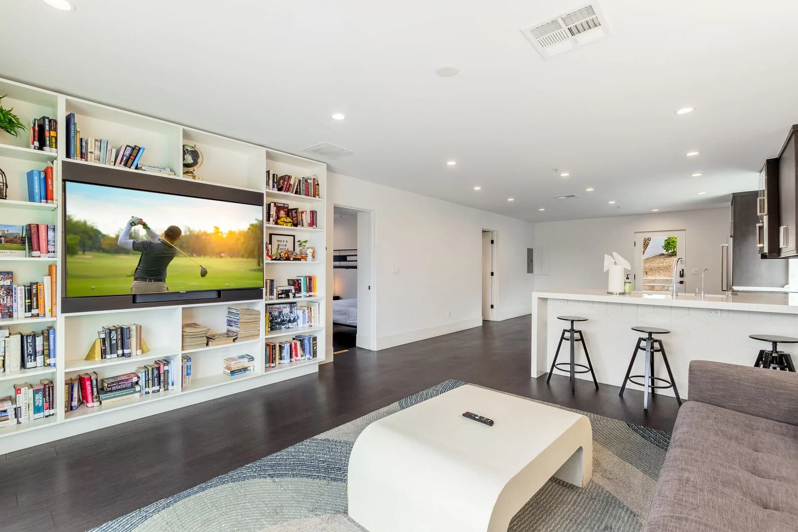 Valle Vista Manor - Image 47