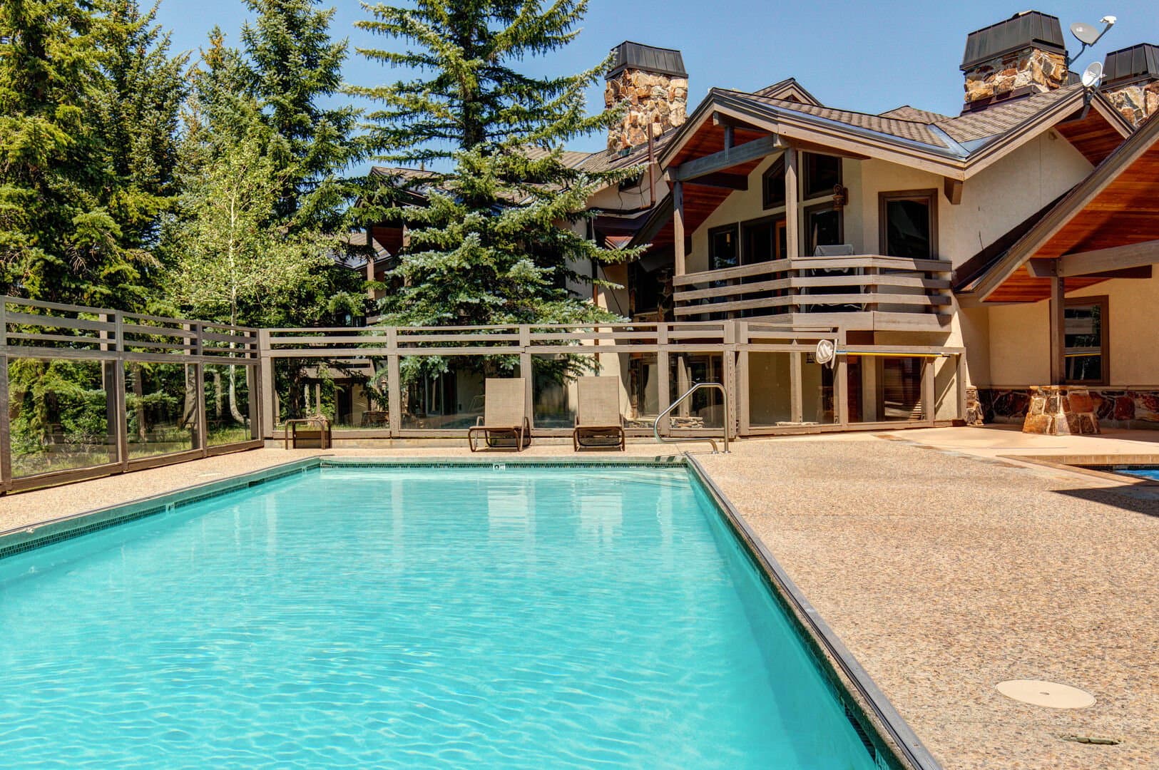 Ontario Lodge - Image 40