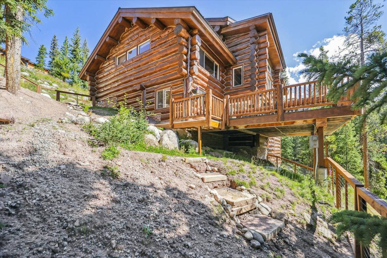Modern Log Cabin - Image 45