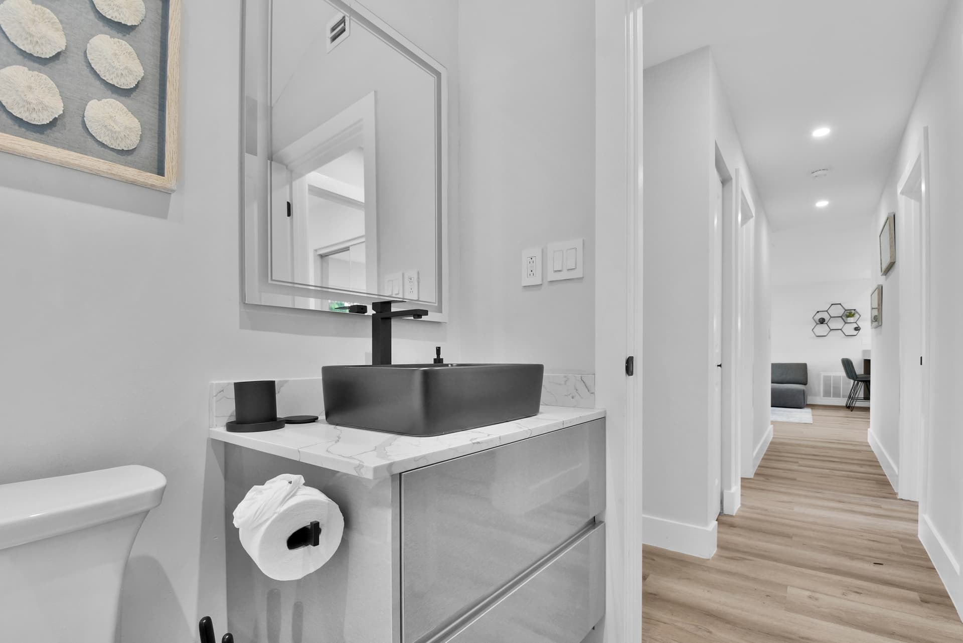 Bluebird House - Image 21