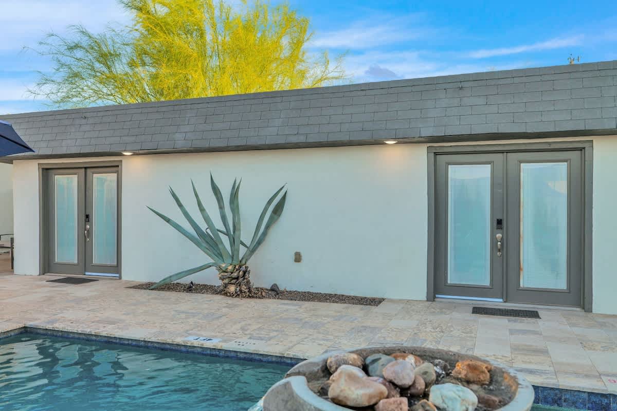 Sunkist Sanctuary - Image 54