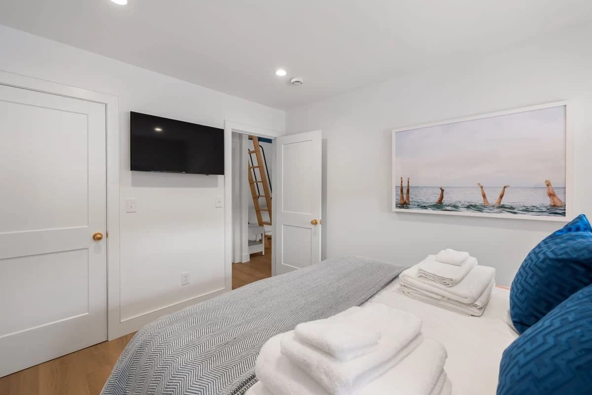 Hydrangea Hideaway - Image 44