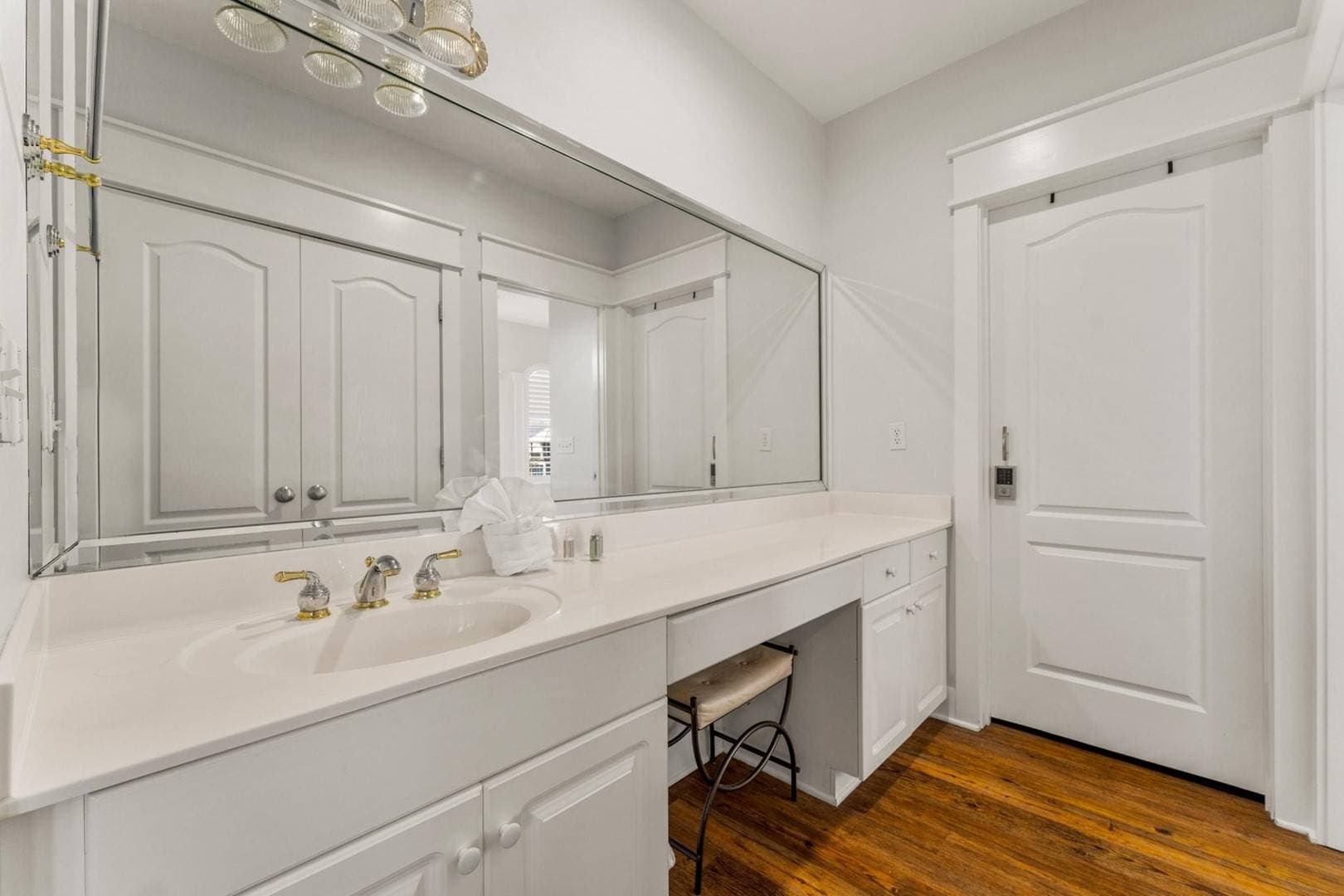 Rosey's Retreat - Image 21