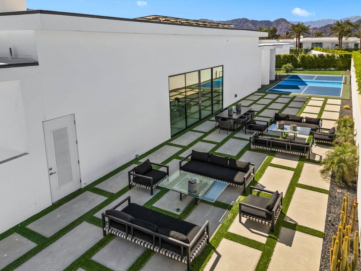 Bravo Villa #8 - Image 47