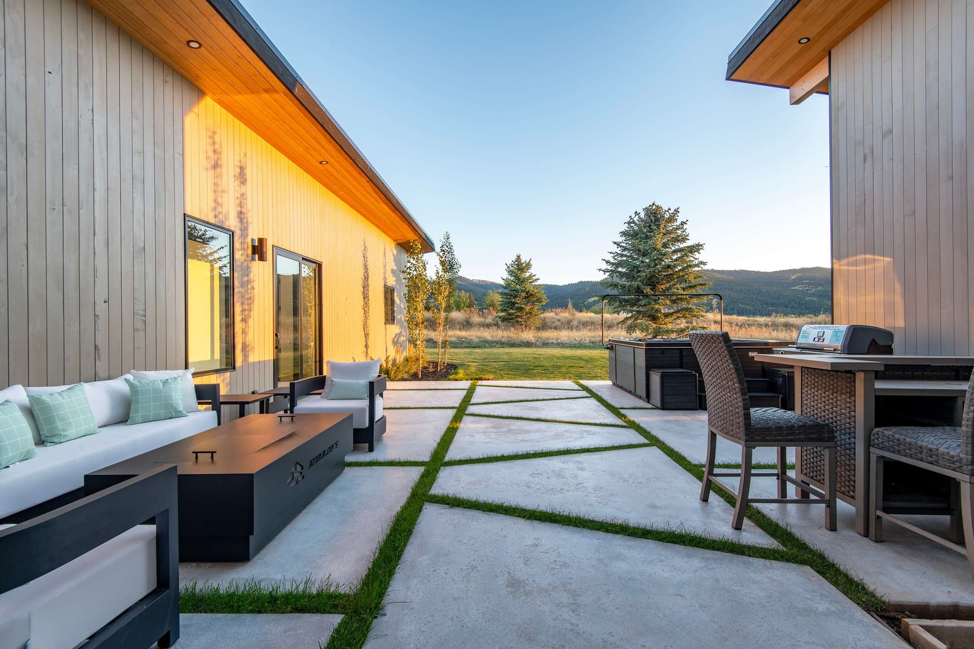 Lucy Meadows Luxury - Image 3