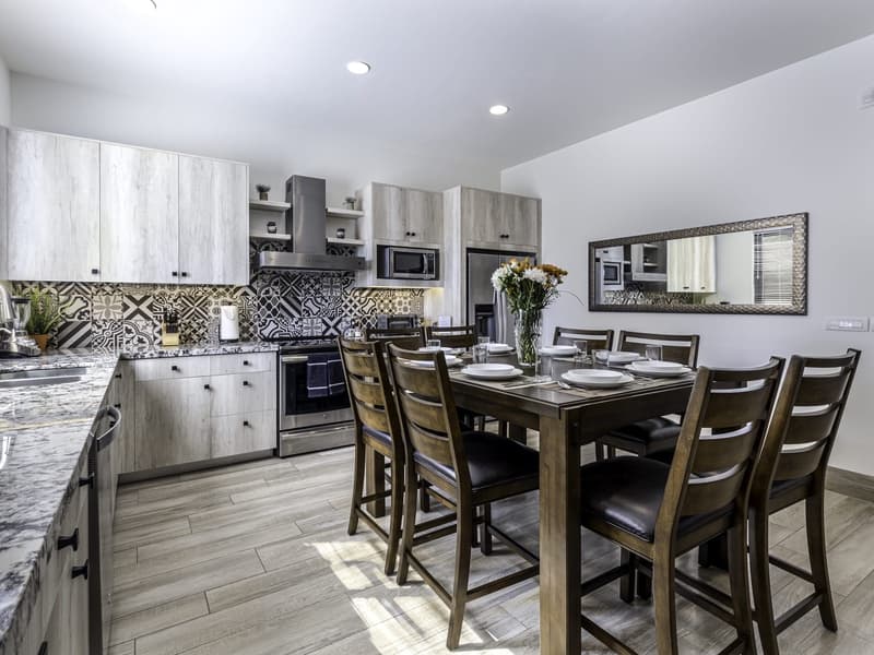 Pacific Retreat - Image 4