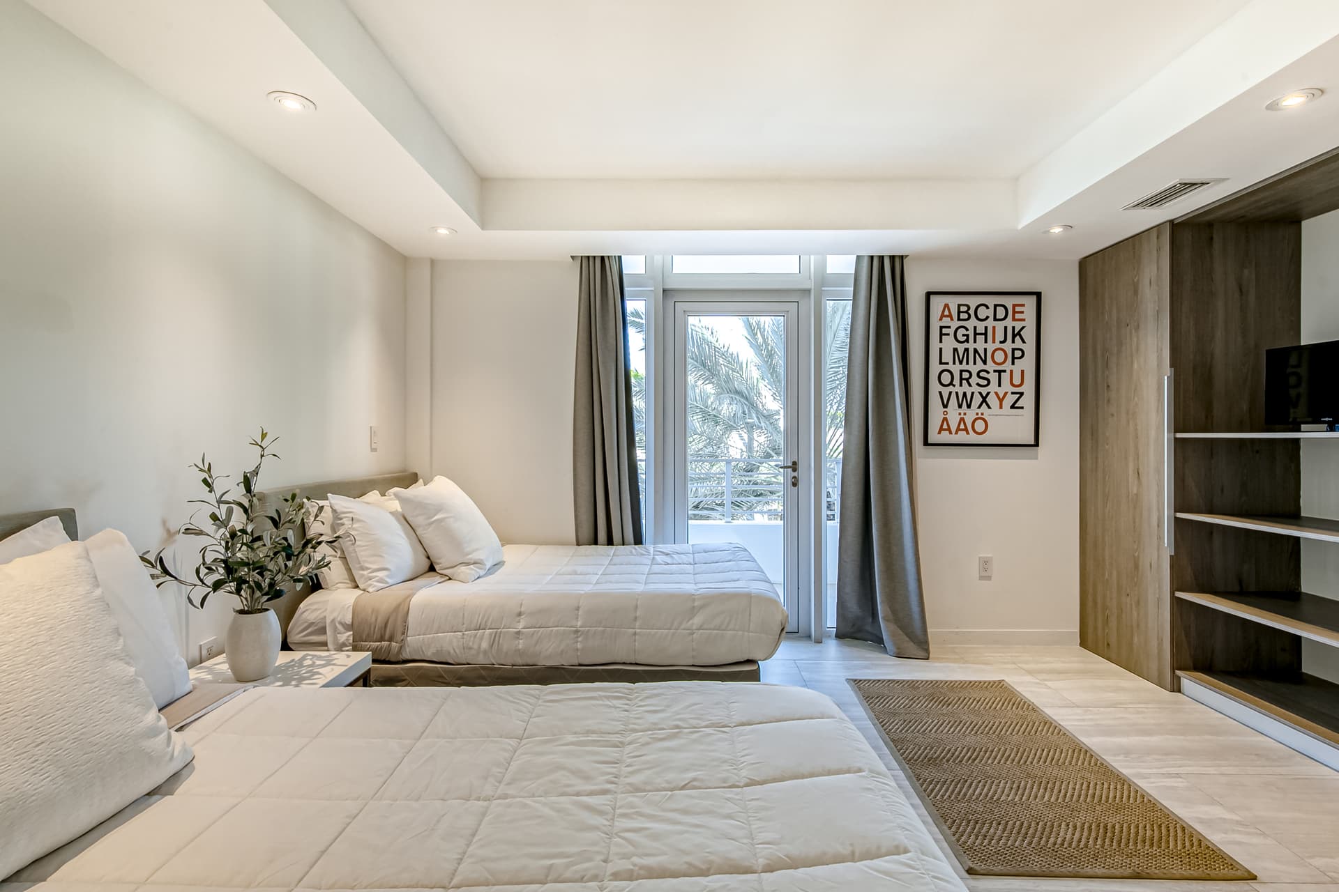 Heart of Sobe Residence - Image 7