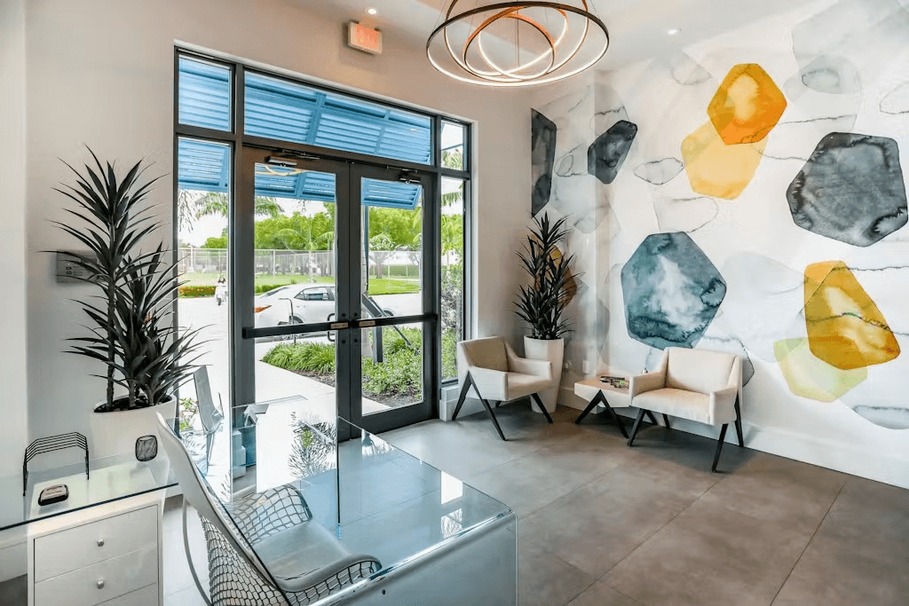 Heart of Naples - Image 18