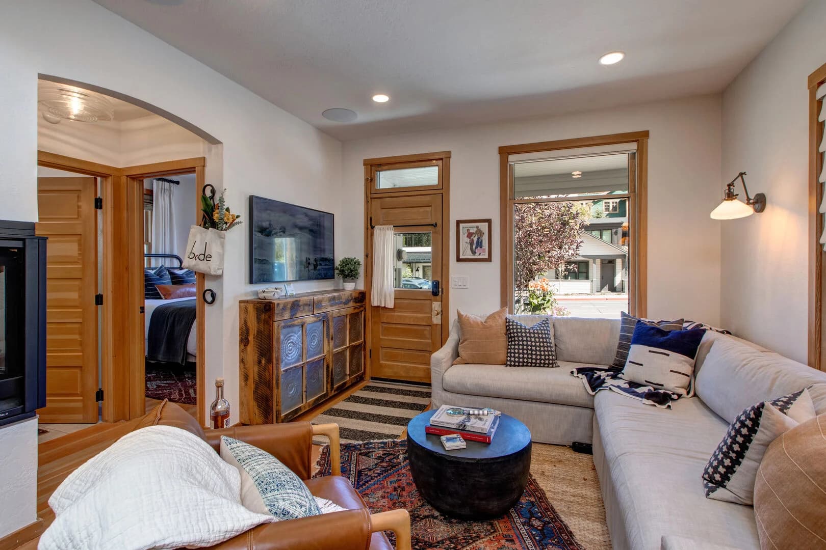 Alpine Minnie's - Image 4