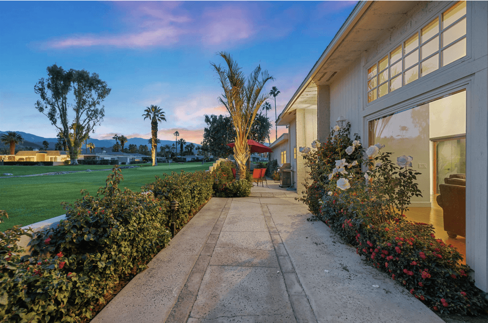 Wells in La Rocca - Image 87