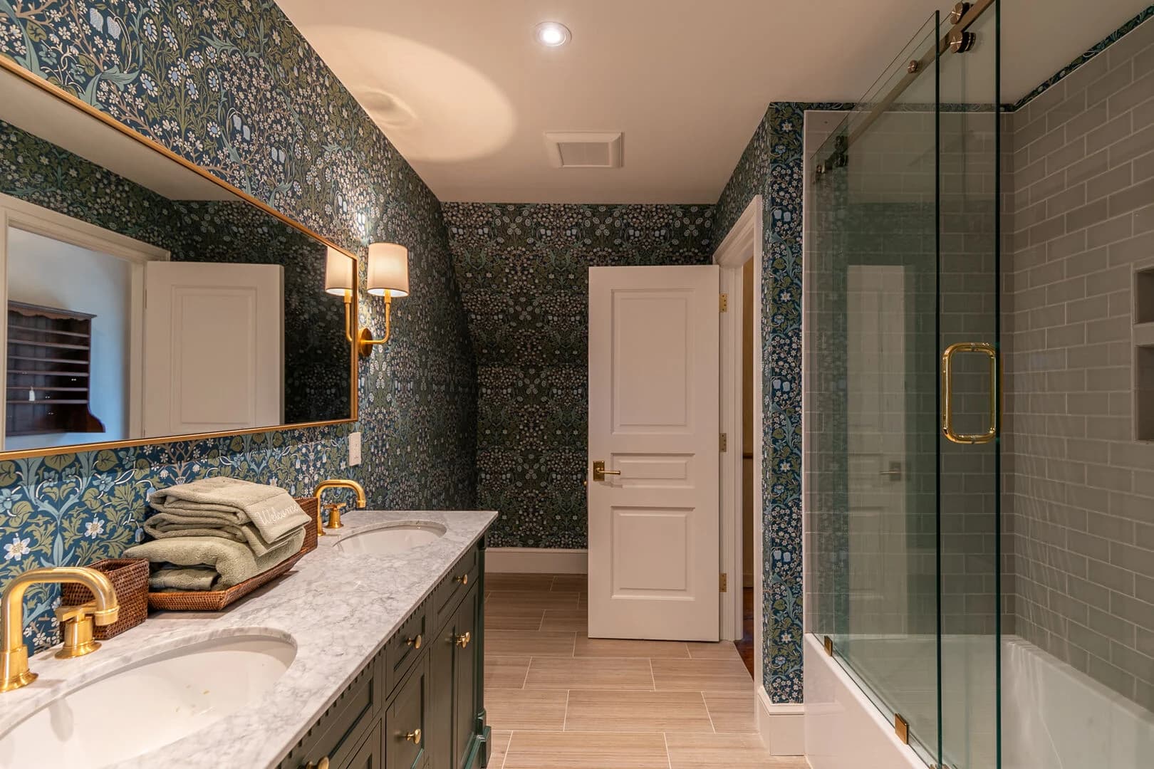 Antler Trail Lodge - Image 25