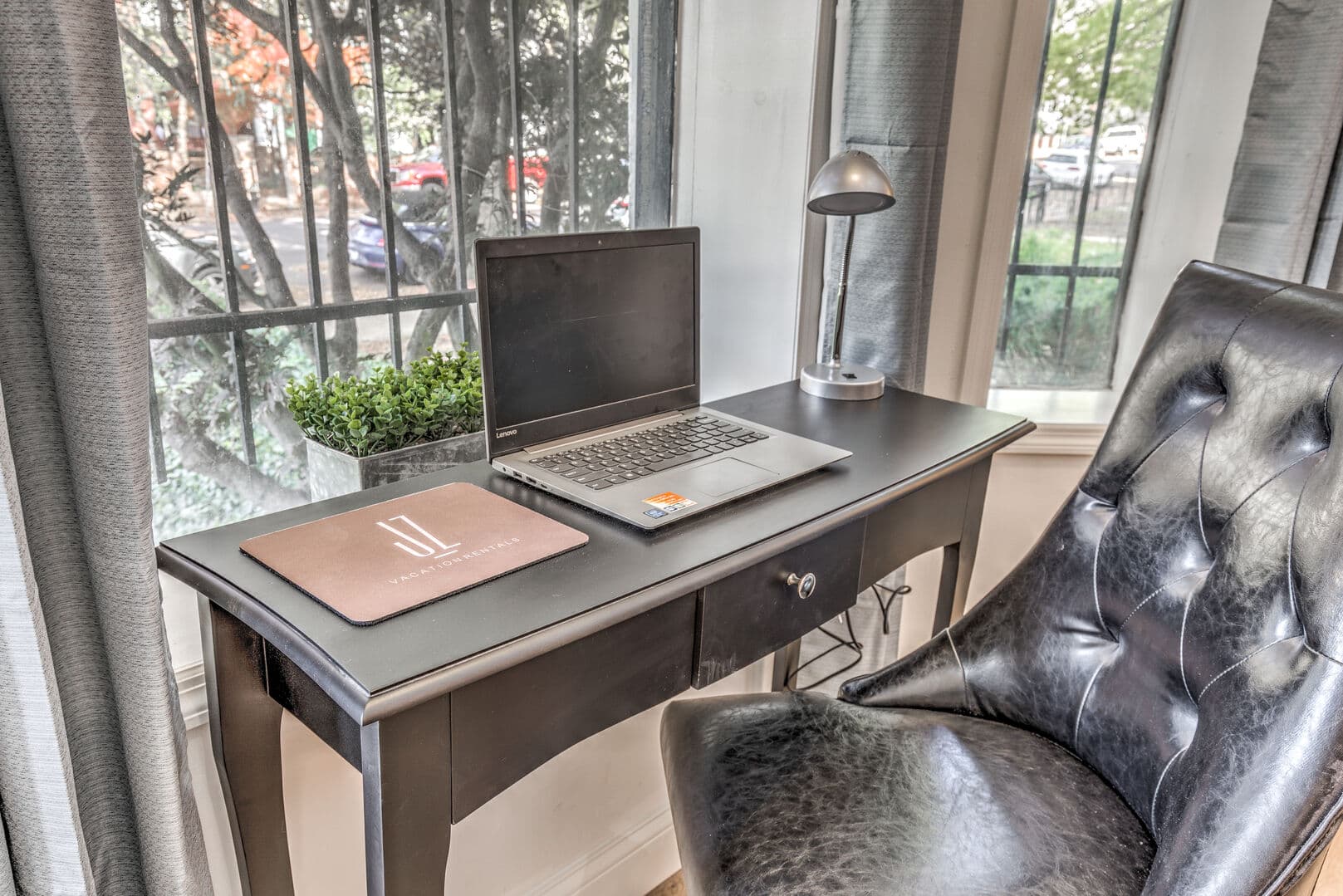 Lenox Comfort Corner - Image 8