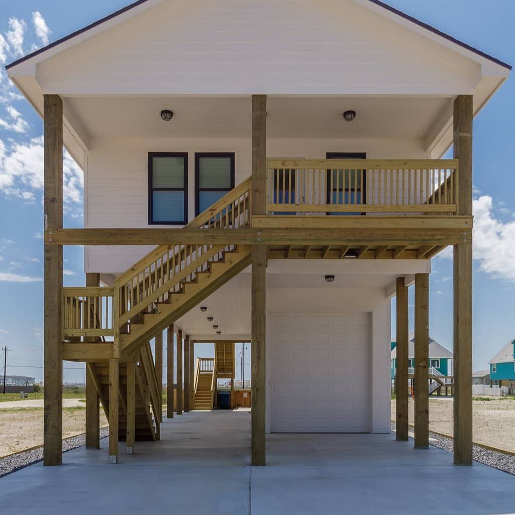 Skiff House - Image 1