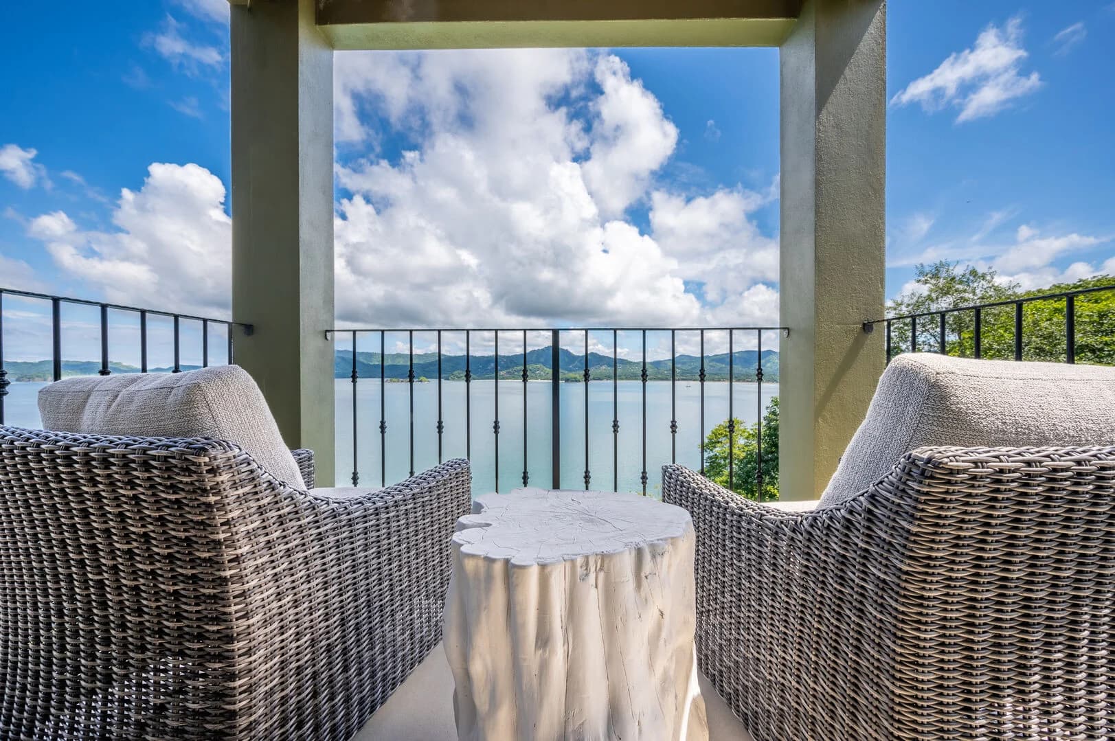 Splendor Penthouse #503 - Image 17