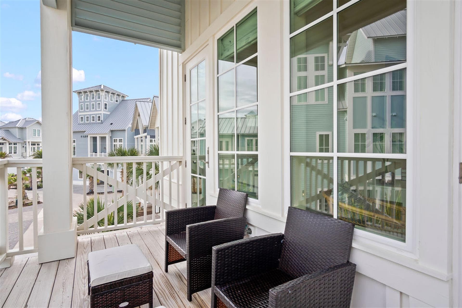 Hello Darlin' - Image 60