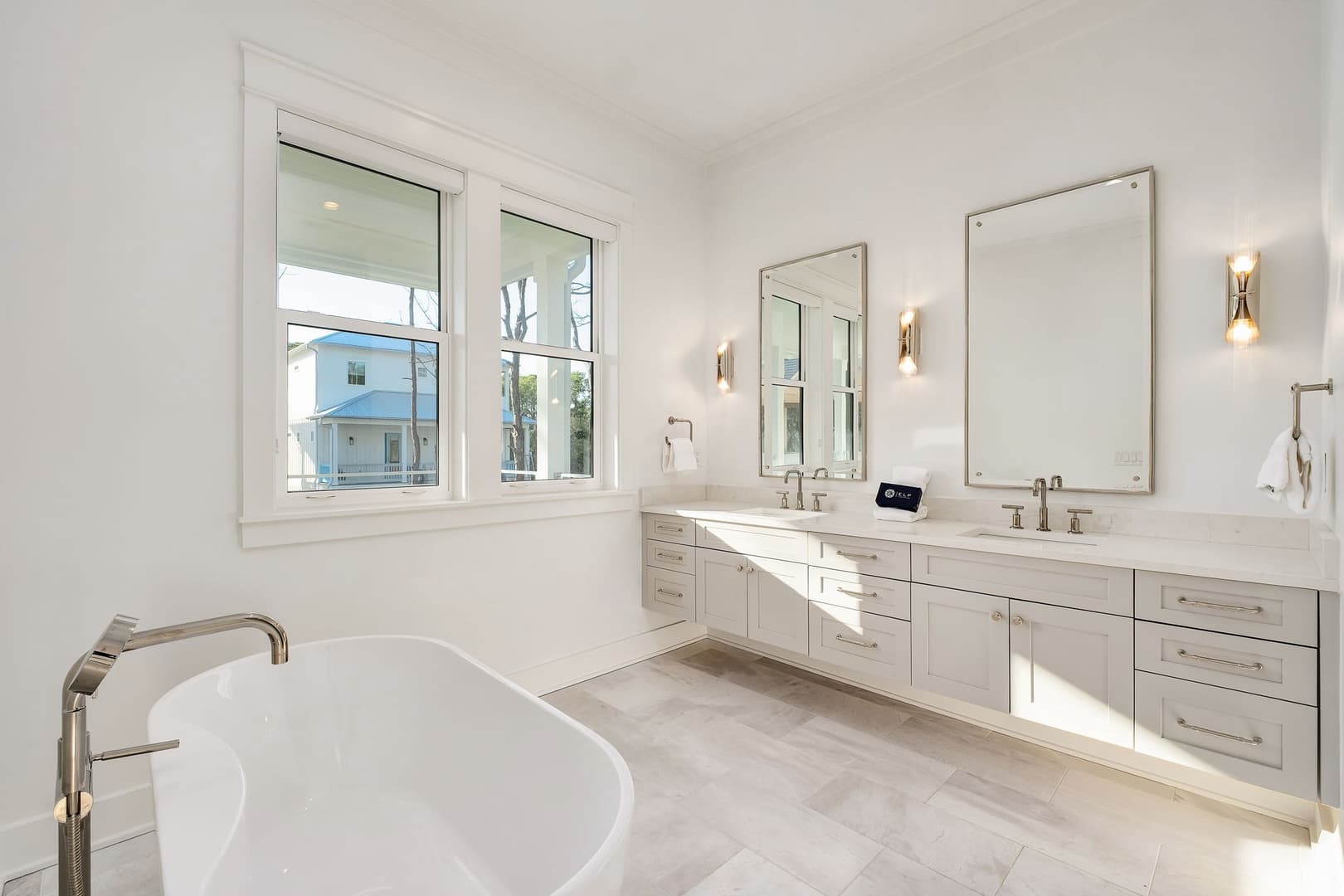 Pelayo Solage - Image 33