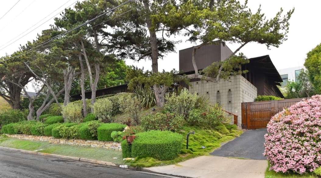 La Jolla Mid-Century - Image 56