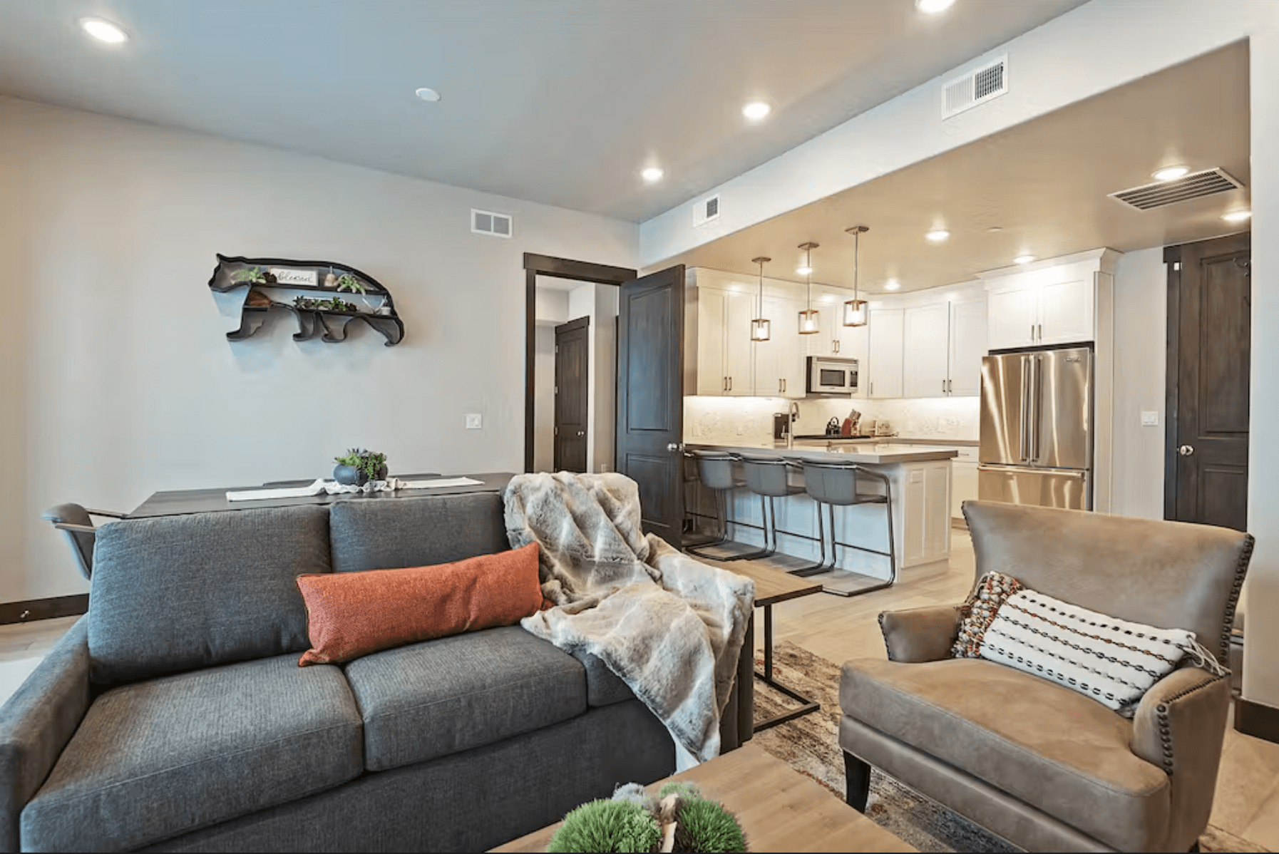 Blackstone 1F Home - Image 5