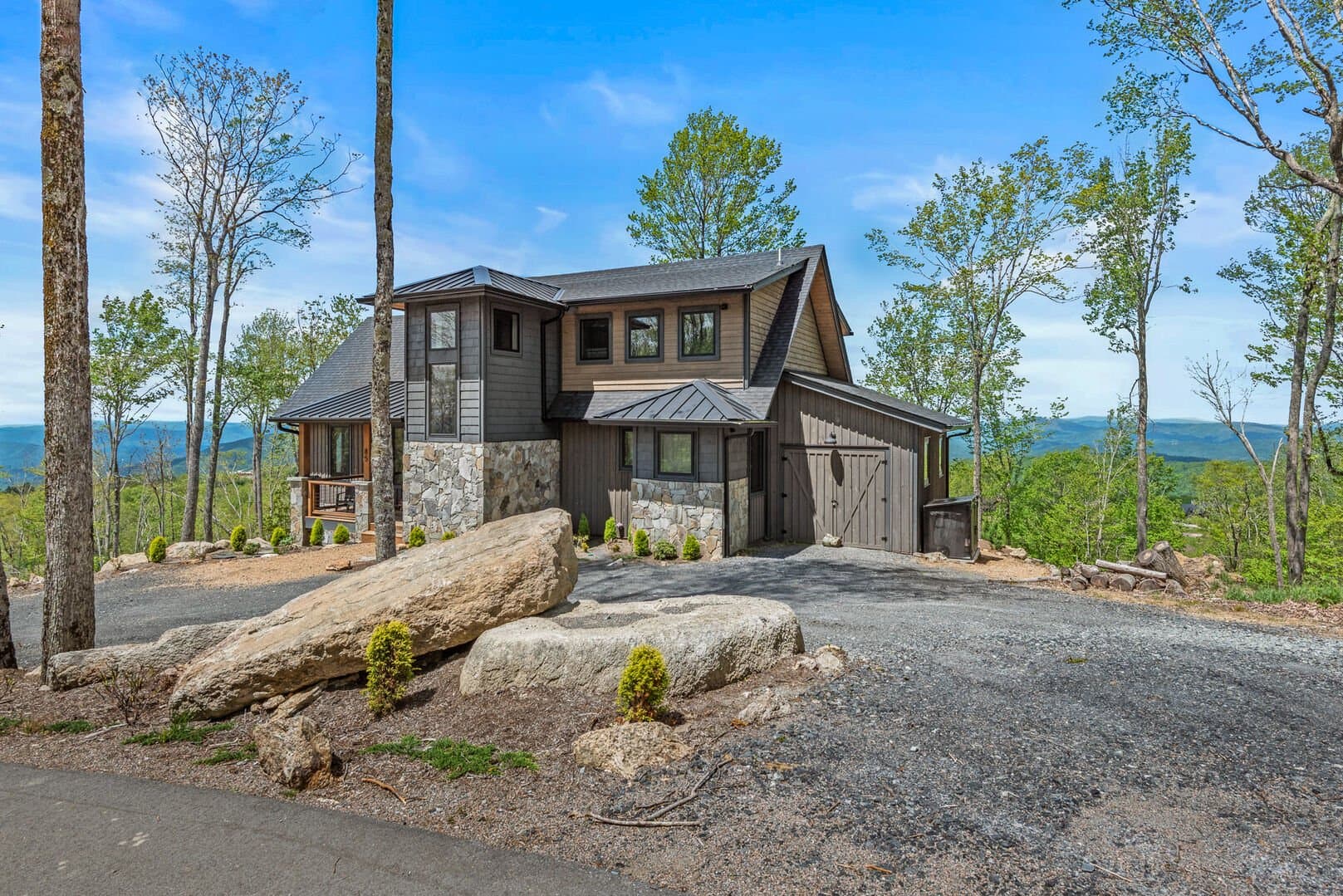 Zion House - Image 42