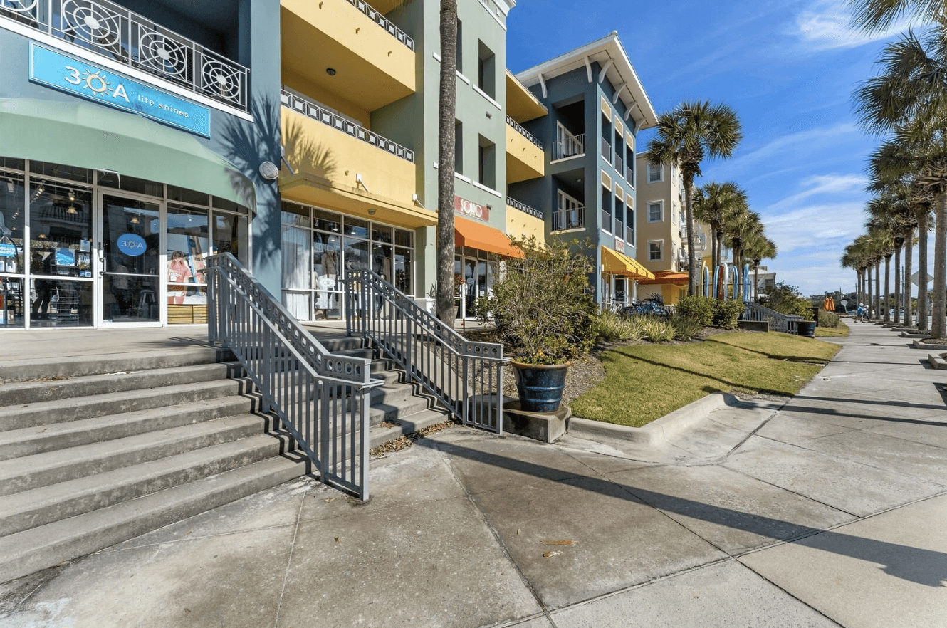 Sea La Vie - Image 38