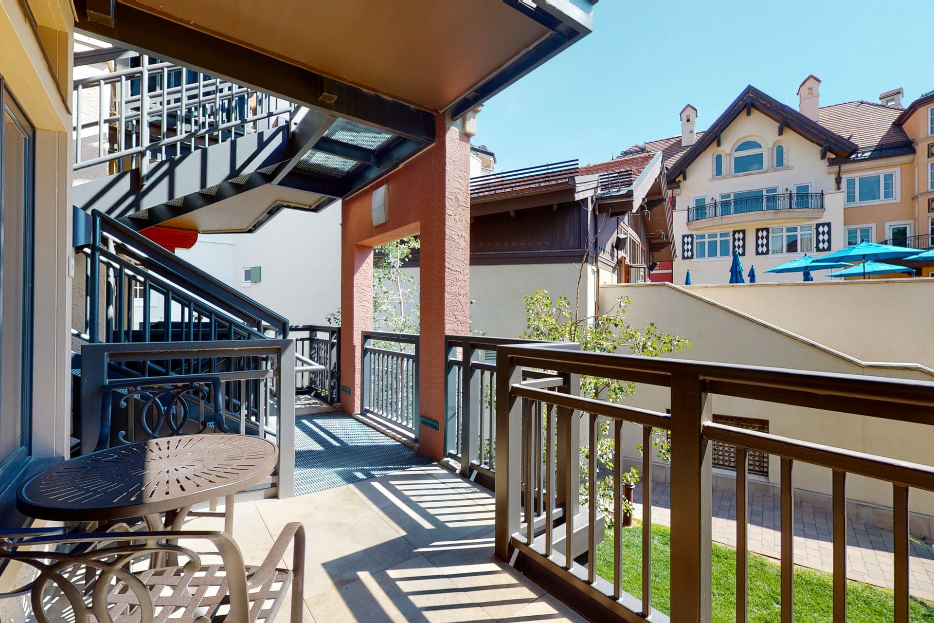 Lion Square East #215 - Image 10