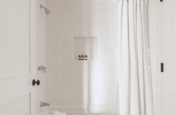 Hillside House - Image 26